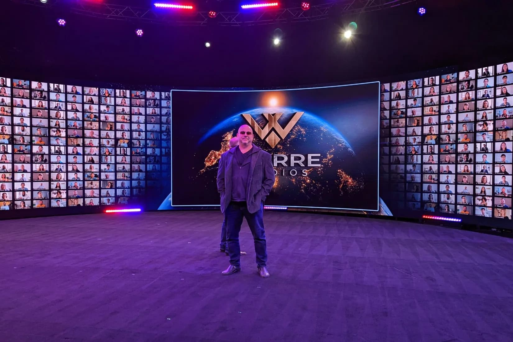 A scene change live on the volume between segments