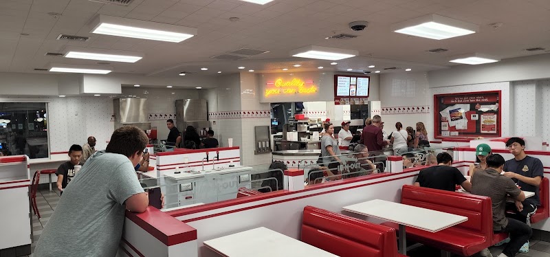 In-N-Out Burger in Las Vegas near Worre Studios